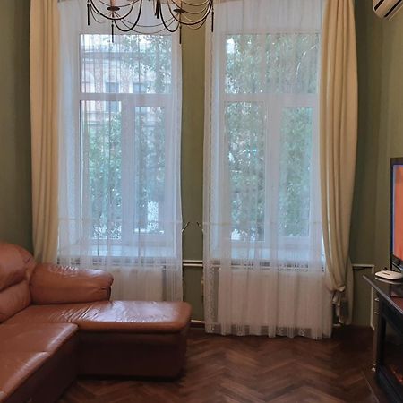 Apartment On Yevreis'Ka Street โอเดสซา ภายนอก รูปภาพ